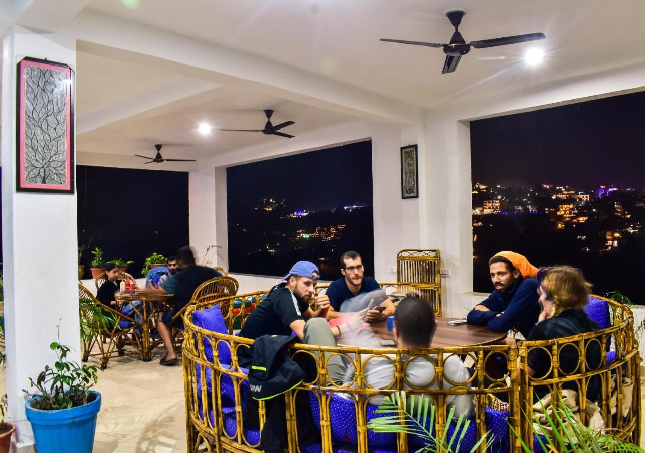 Skyard Rishikesh, Laxman Jhula Pansiyon Dış mekan fotoğraf