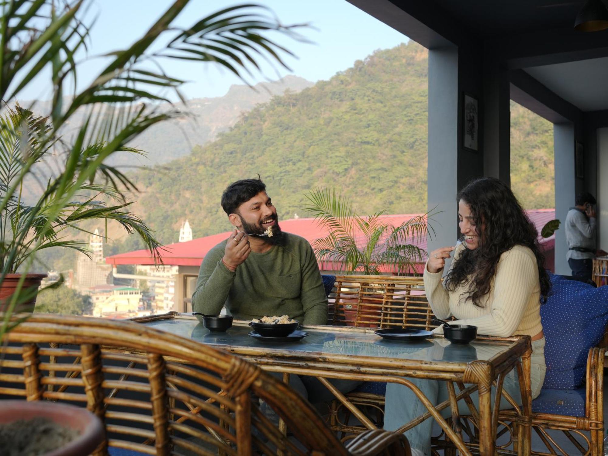 Skyard Rishikesh, Laxman Jhula Pansiyon Dış mekan fotoğraf