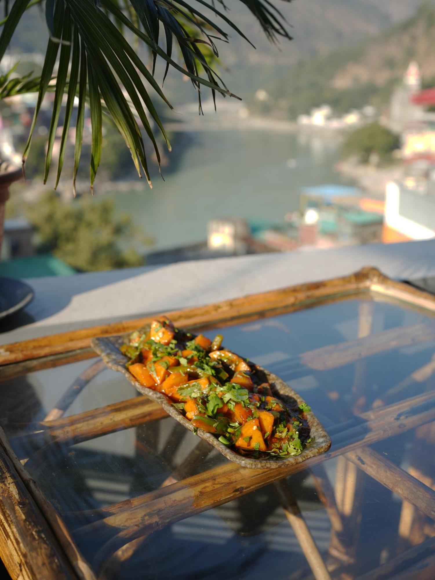 Skyard Rishikesh, Laxman Jhula Pansiyon Dış mekan fotoğraf
