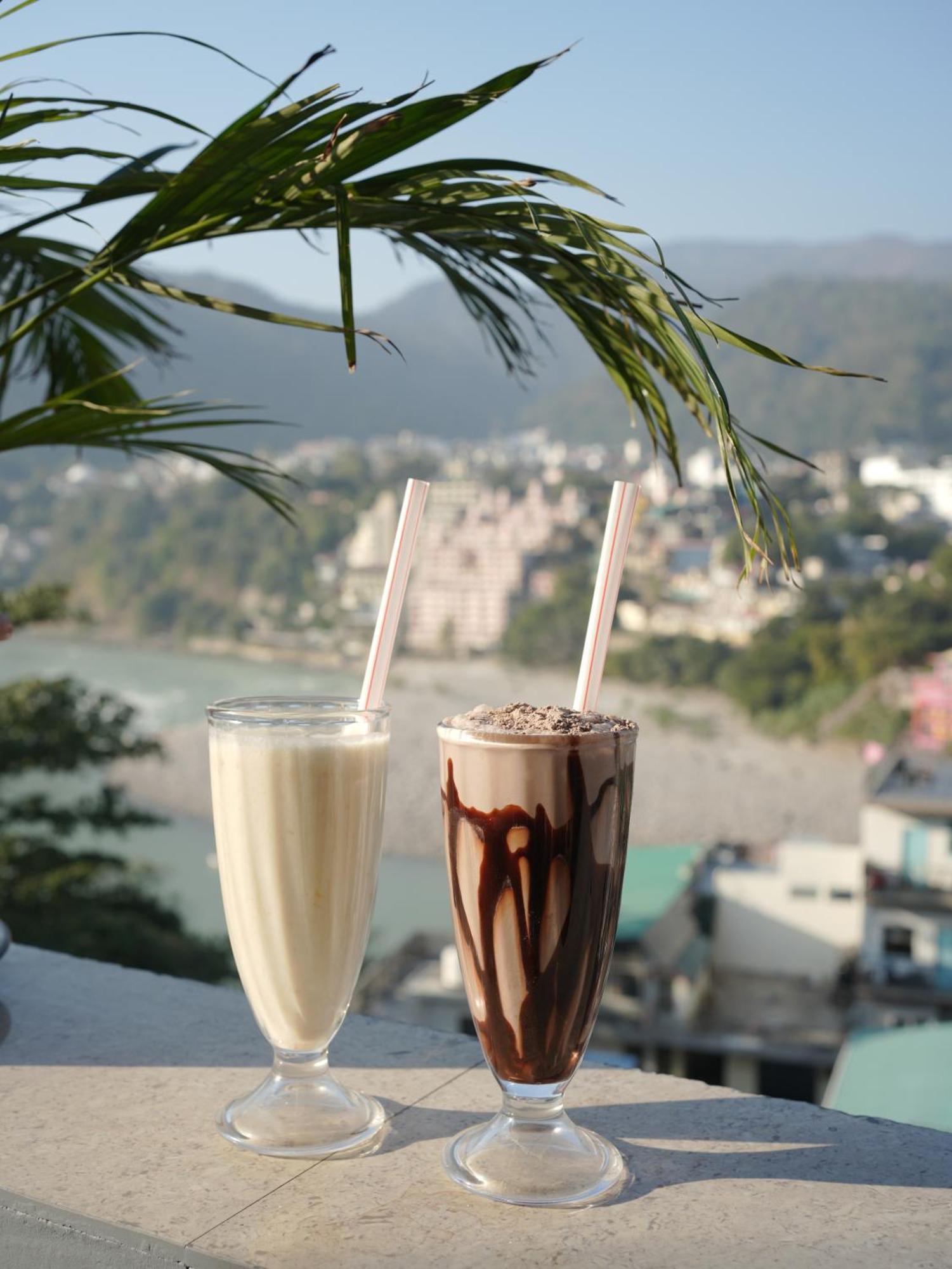 Skyard Rishikesh, Laxman Jhula Pansiyon Dış mekan fotoğraf