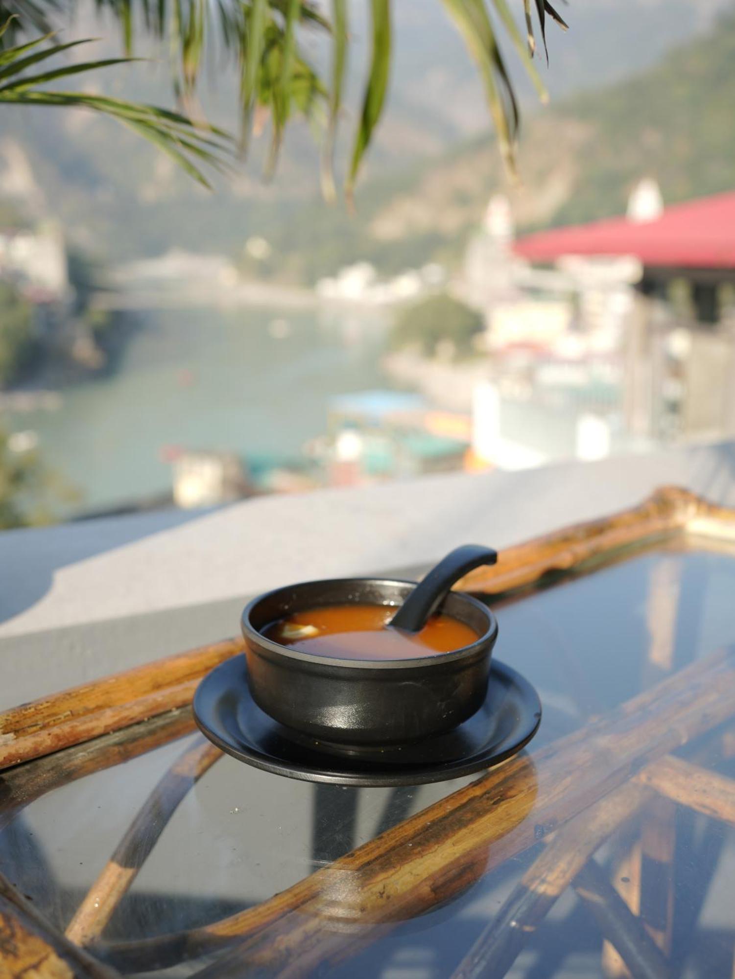 Skyard Rishikesh, Laxman Jhula Pansiyon Dış mekan fotoğraf